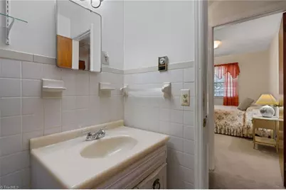 2506 Aster Drive, Greensboro, NC 27401 - Photo 13