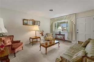 2506 Aster Dr, Greensboro, NC 27401 - Photo 7