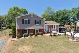 202 Harvest Dr, King, NC 27021 - Photo 3