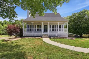 3080 Gladewater Ct, Pfafftown, NC 27407 - Photo 3