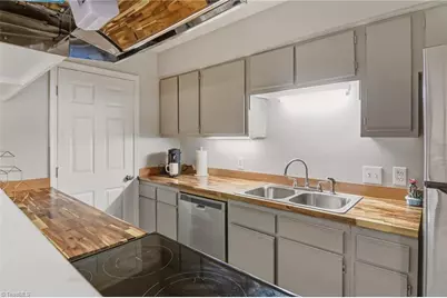 805 Salem Pointe Lane, Winston-Salem, NC 27101 - Photo 11