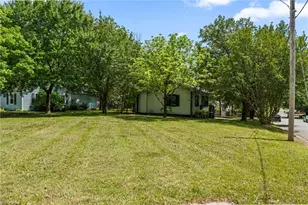2106 Joseph St, Burlington, NC 27215 - Photo 31