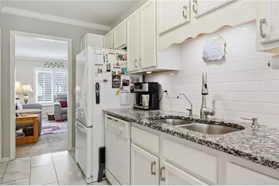 601 Ridgehaven Drive, Winston-Salem, NC 27104 - Photo 9