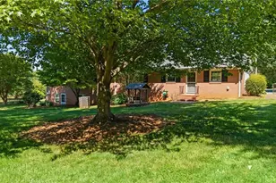 6595 Rollingwood Dr, Clemmons, NC 27012 - Photo 5
