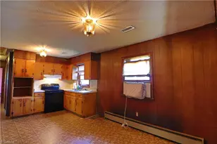 834 Mary James Ave, Thomasville, NC 27360 - Photo 17