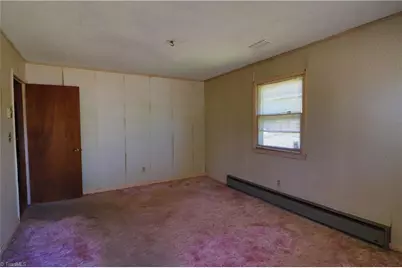 834 Mary James Avenue, Thomasville, NC 27360 - Photo 7