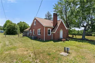 5358 Gumtree Rd, Wallburg, NC 27107 - Photo 3