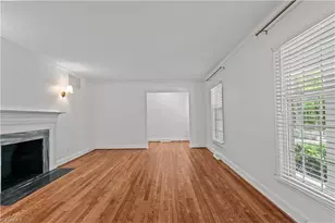 118 E Keeling Rd, Greensboro, NC 27410 - Photo 5
