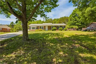 8933 Ambridge Dr, Kernersville, NC 27284 - Photo 3