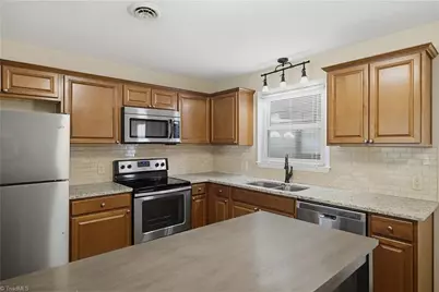 8933 Ambridge Drive, Kernersville, NC 27284 - Photo 17