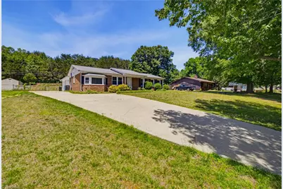 8933 Ambridge Drive, Kernersville, NC 27284 - Photo 5