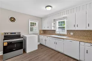 1118 Woodleigh Circle, Reidsville, NC 27320 - Photo 17