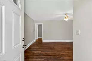 1118 Woodleigh Circle, Reidsville, NC 27320 - Photo 9