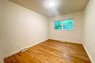 405 Richardson Ave, High Point, NC 27260 - Photo 7