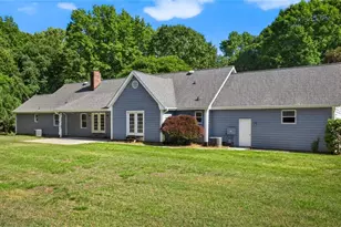 3712 Brandon Dr, High Point, NC 27265 - Photo 3