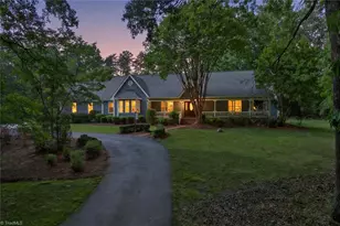 3712 Brandon Dr, High Point, NC 27265 - Photo 7