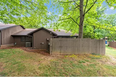 2513 Cottage Place, Greensboro, NC 27455 - Photo 29