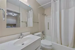 2513 Cottage Pl, Greensboro, NC 27455 - Photo 25