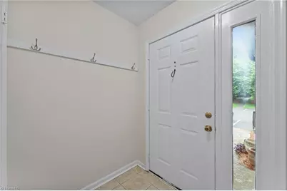 2513 Cottage Place, Greensboro, NC 27455 - Photo 5