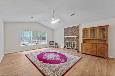 2513 Cottage Place, Greensboro, NC 27455 - Photo 7
