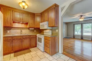 818 Grand Oaks Dr, Eden, NC 27288 - Photo 25
