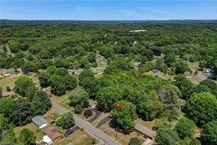 818 Grand Oaks Dr, Eden, NC 27288 - Photo 15