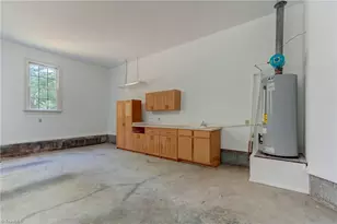 1001 Benton Ct, Reidsville, NC 27320 - Photo 49