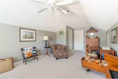 325 Creekside Drive, High Point, NC 27265 - Photo 25