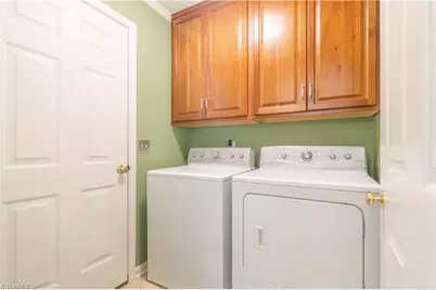 325 Creekside Drive, High Point, NC 27265 - Photo 15