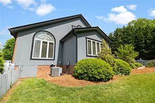 1007 Kings Arms Ct, High Point, NC 27262 - Photo 43