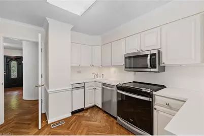 1007 Kings Arms Court, High Point, NC 27262 - Photo 17