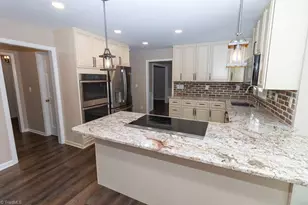 5405 Pondfield Dr, Greensboro, NC 27410 - Photo 11