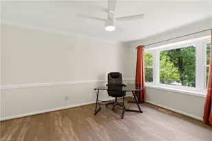 3604 Turnberry Ln, Greensboro, NC 27410 - Photo 19