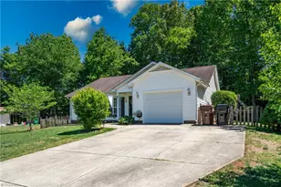 1706 Crinan Ct, High Point, NC 27265 - Photo 3
