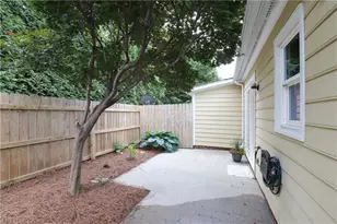 814 Guilford College Rd, Greensboro, NC 27409 - Photo 23