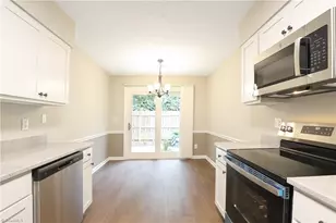 814 Guilford College Rd, Greensboro, NC 27409 - Photo 13