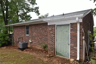 426 S Shore Dr, Lexington, NC 27292 - Photo 15