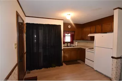 426 S Shore Drive, Lexington, NC 27292 - Photo 3