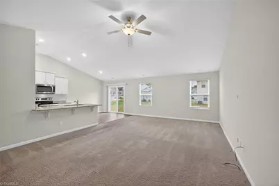 2112 Briar Run Drive, Greensboro, NC 27405 - Photo 9