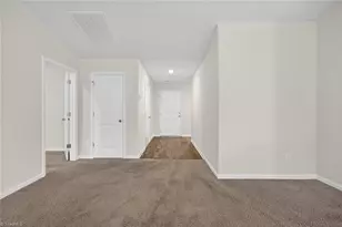 2112 Briar Run Dr, Greensboro, NC 27405 - Photo 5