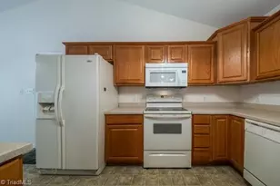 3913 Level Plains Rd, Sophia, NC 27350 - Photo 9