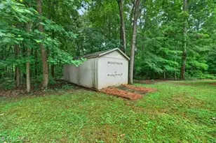 3913 Level Plains Rd, Sophia, NC 27350 - Photo 33