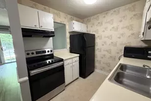 5611 Hornaday Rd, Greensboro, NC 27409 - Photo 11
