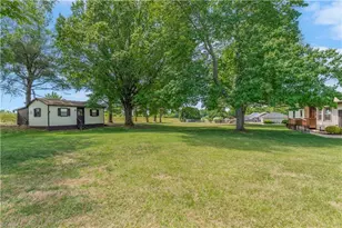 154 Meadowview Rd, Mocksville, NC 27028 - Photo 5