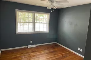3911 Raintree Dr, Greensboro, NC 27407 - Photo 7