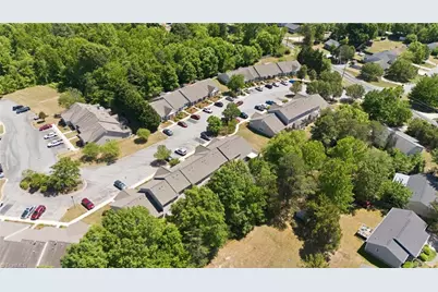 302 Carrington Lane, Thomasville, NC 27360 - Photo 25