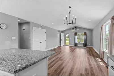 100 Hillside Drive, Thomasville, NC 27360 - Photo 13