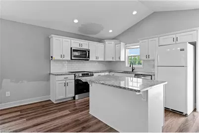 100 Hillside Drive, Thomasville, NC 27360 - Photo 9