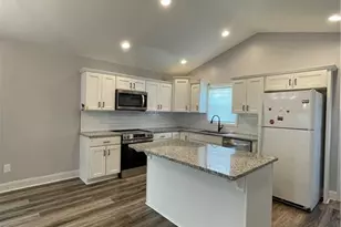 100 Hillside Dr, Thomasville, NC 27360 - Photo 9