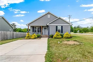 100 Hillside Dr, Thomasville, NC 27360 - Photo 1